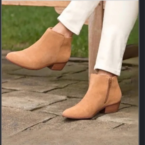 Jack Rogers Bailee suede booties ankle boots zip up closing Sz 8.5 - Picture 2 of 12